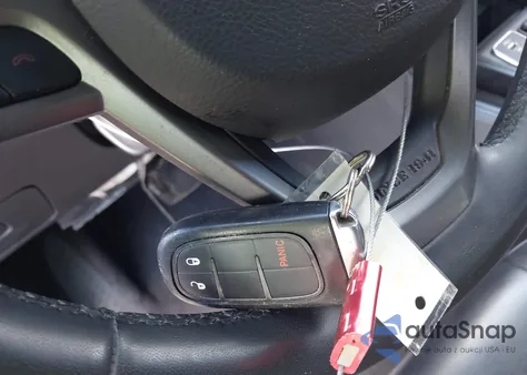 2020 Jeep Cherokee Latitude Plus Fwd z USA, uszkodzony, nr VIN 1C4PJLLB1LD556003